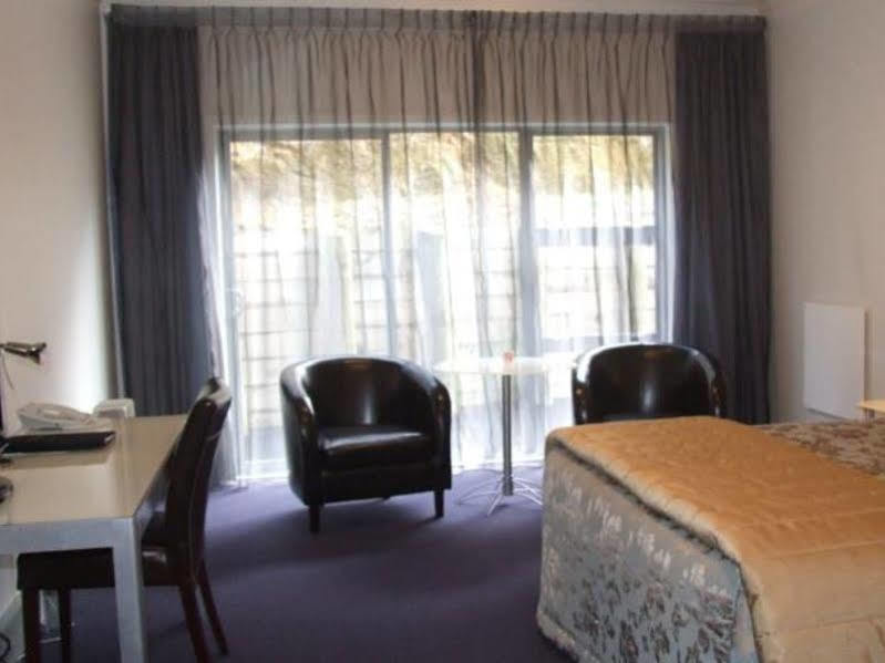 Amethyst Court Motor Lodge Porirua Extérieur photo